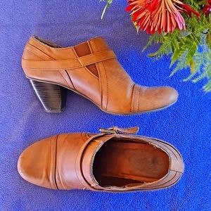 Womens GH Bass & Co Brown Bootie Size 10